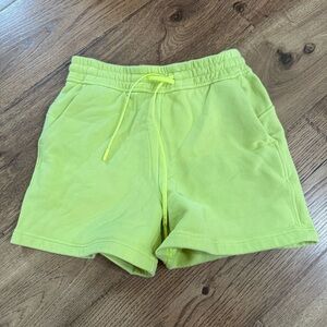Lululemon Loungeful High-Rise Short 4" Electric Lemon